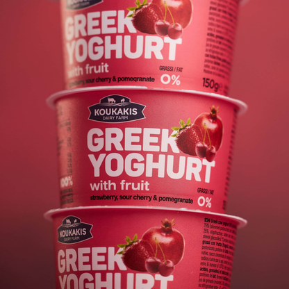 Jogurt Grecki z truskawką, wiśnią i granatem Koukakis 150 g